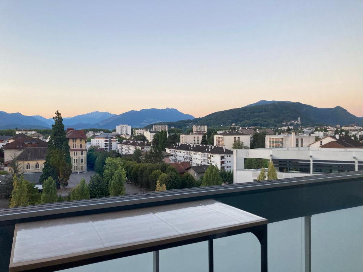 Luxueux Appartement T4 - Lac 5 Min - Parkings Privatifs - Vue Lac Et Montagne Annecy Eksteriør bilde