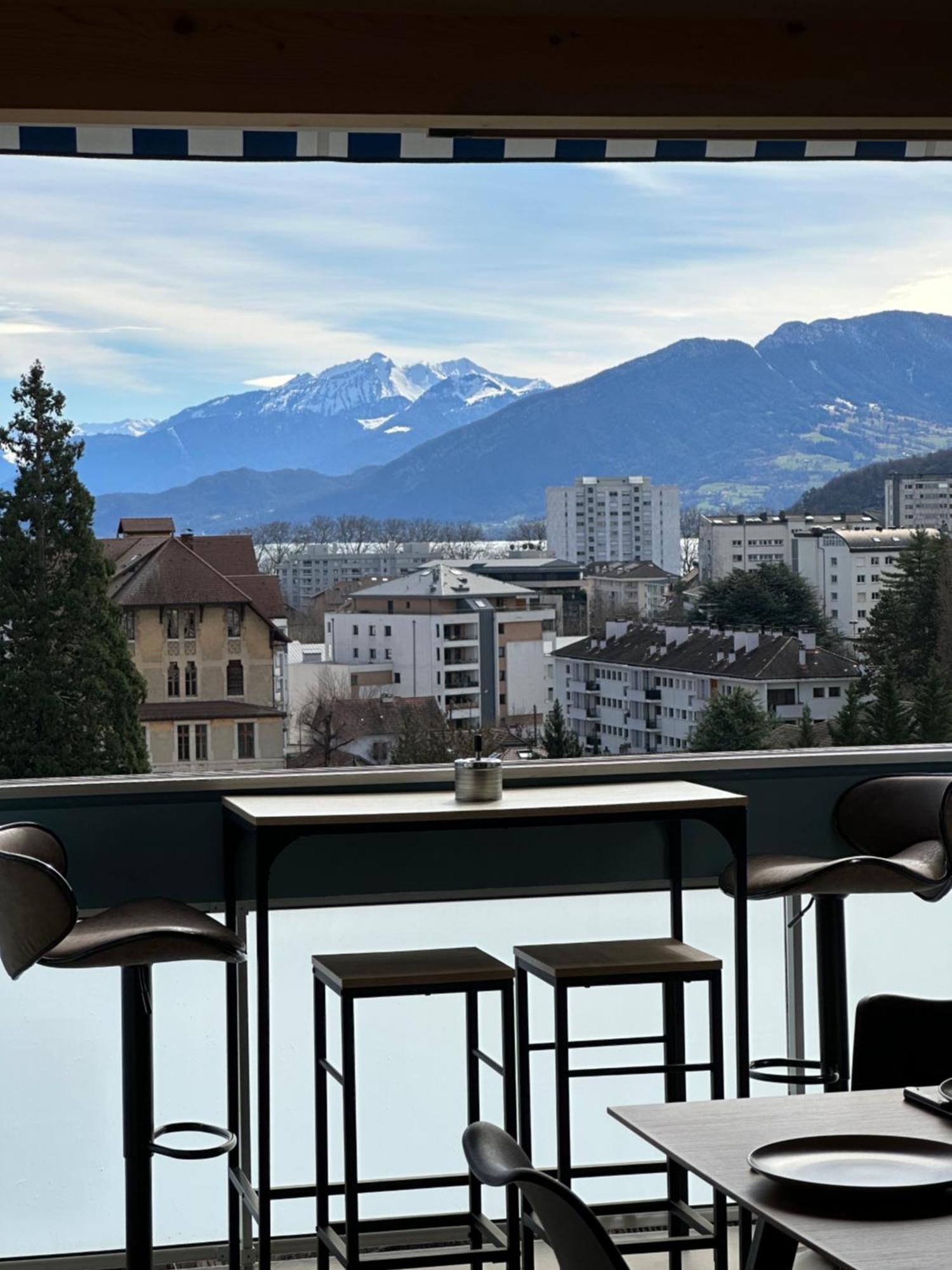 Luxueux Appartement T4 - Lac 5 Min - Parkings Privatifs - Vue Lac Et Montagne Annecy Eksteriør bilde